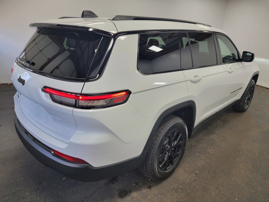 New 2025 Jeep Grand Cherokee L Laredo Sport Utility
