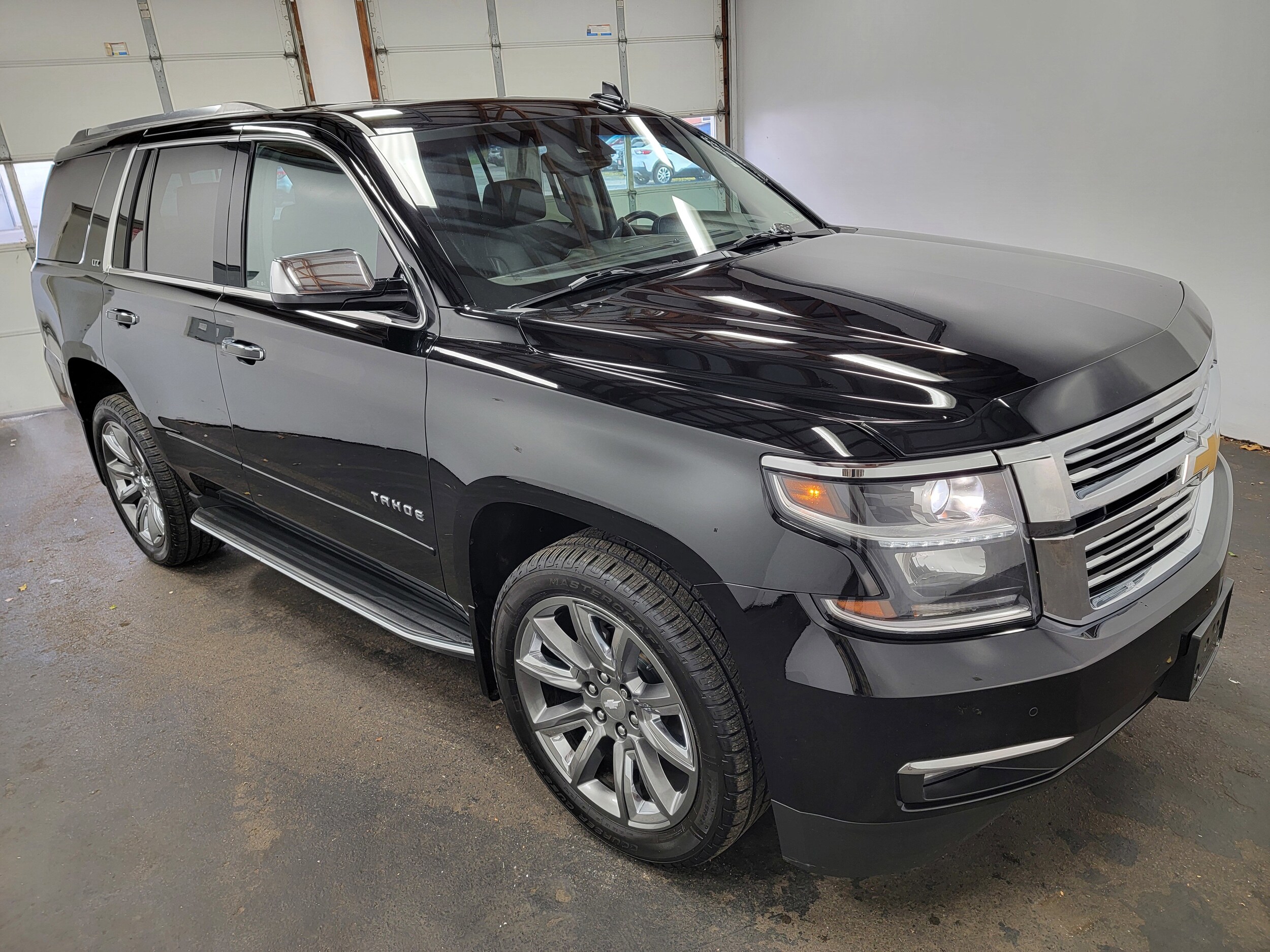 2016 Chevrolet Tahoe LTZ photo 3