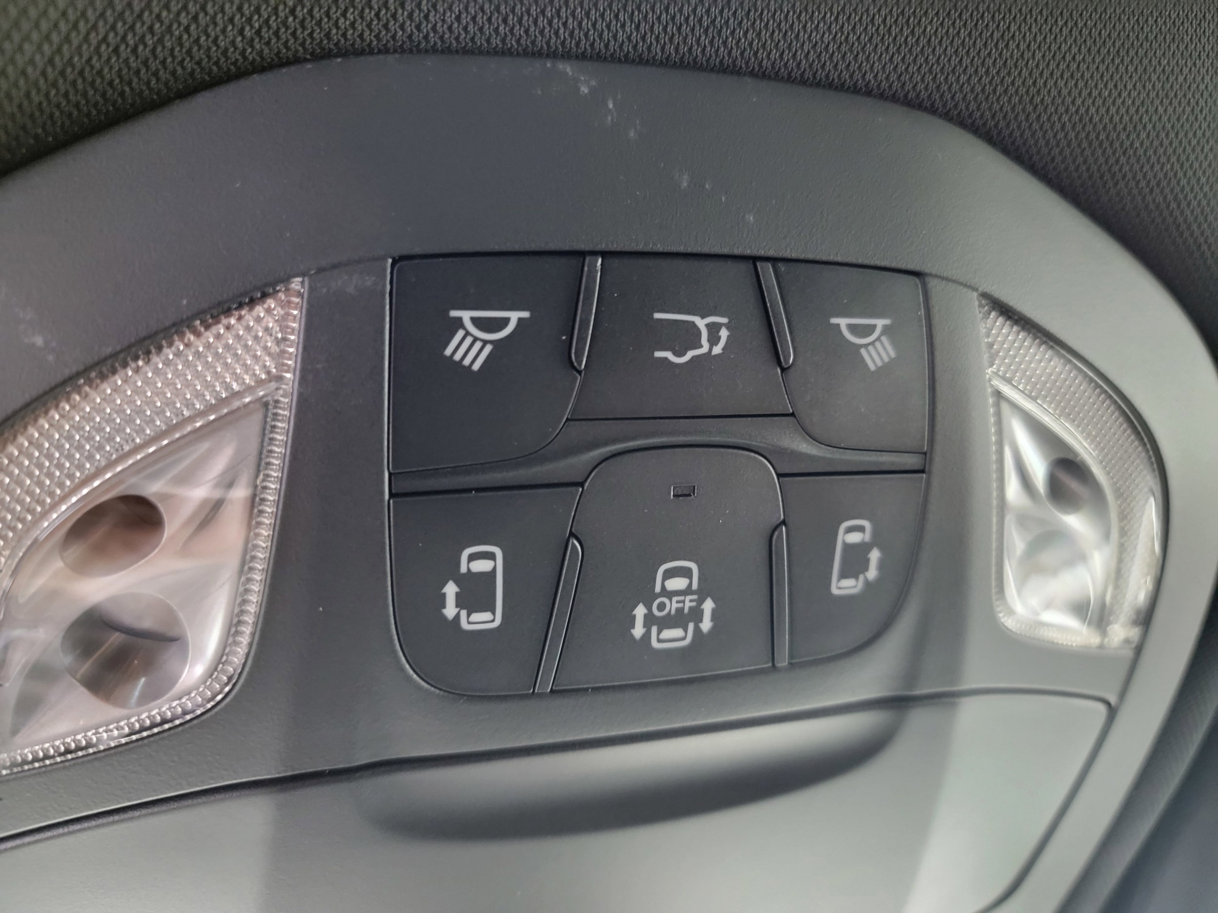 2026 Chrysler Voyager LX - Photo 16