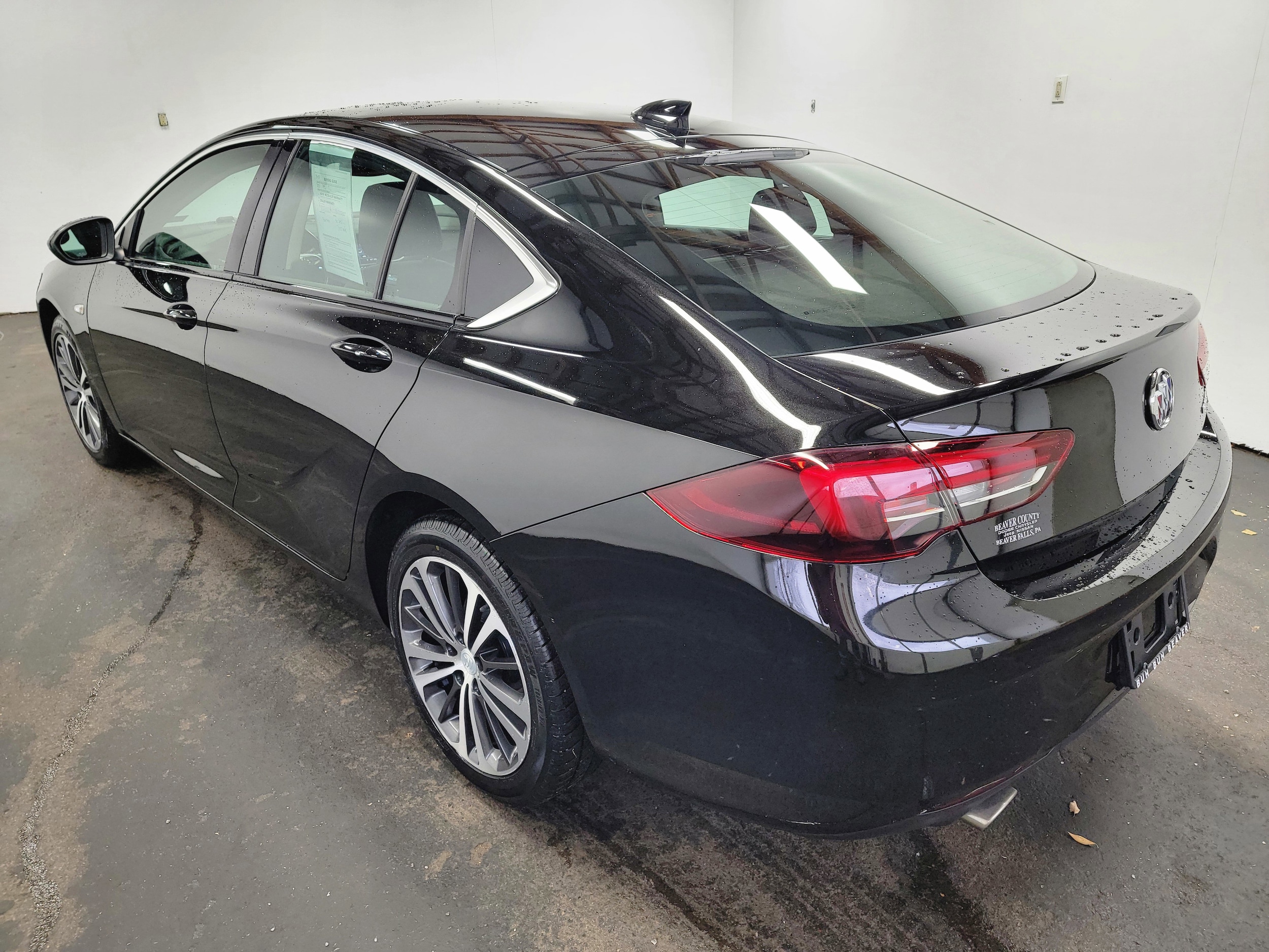 Used 2019 Buick Regal Sportback Preferred II with VIN W04GM6SX7K1040969 for sale in Beaver Falls, PA