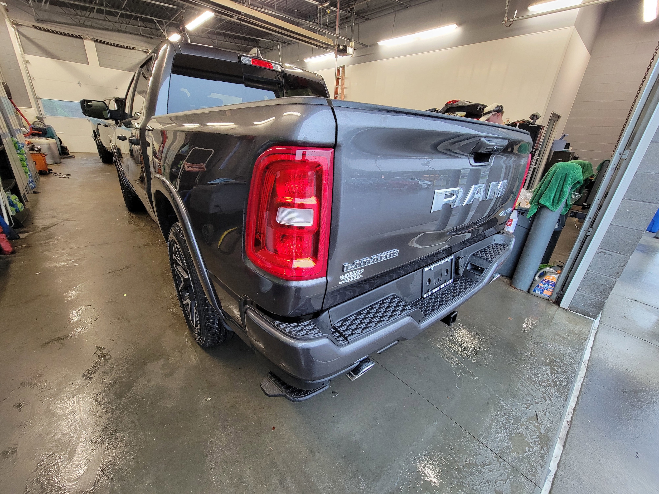 2026 RAM 1500 Laramie - Photo 3