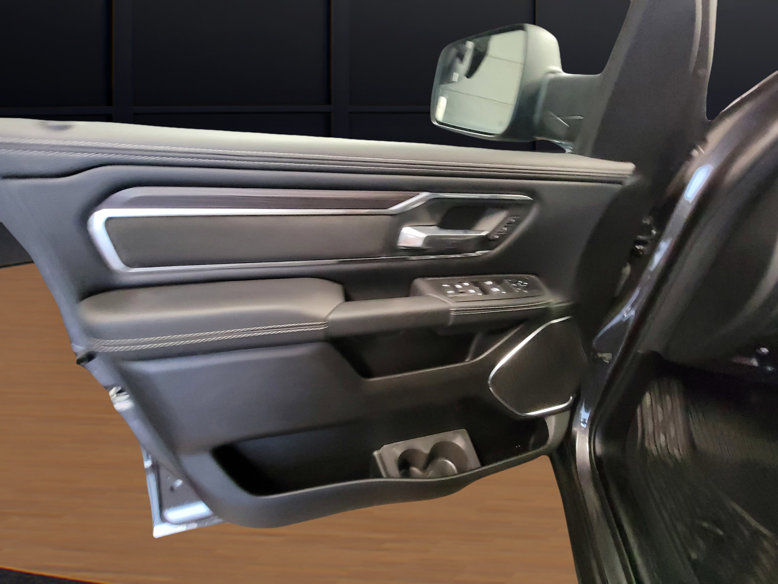 2026 RAM 1500 Laramie - Photo 10