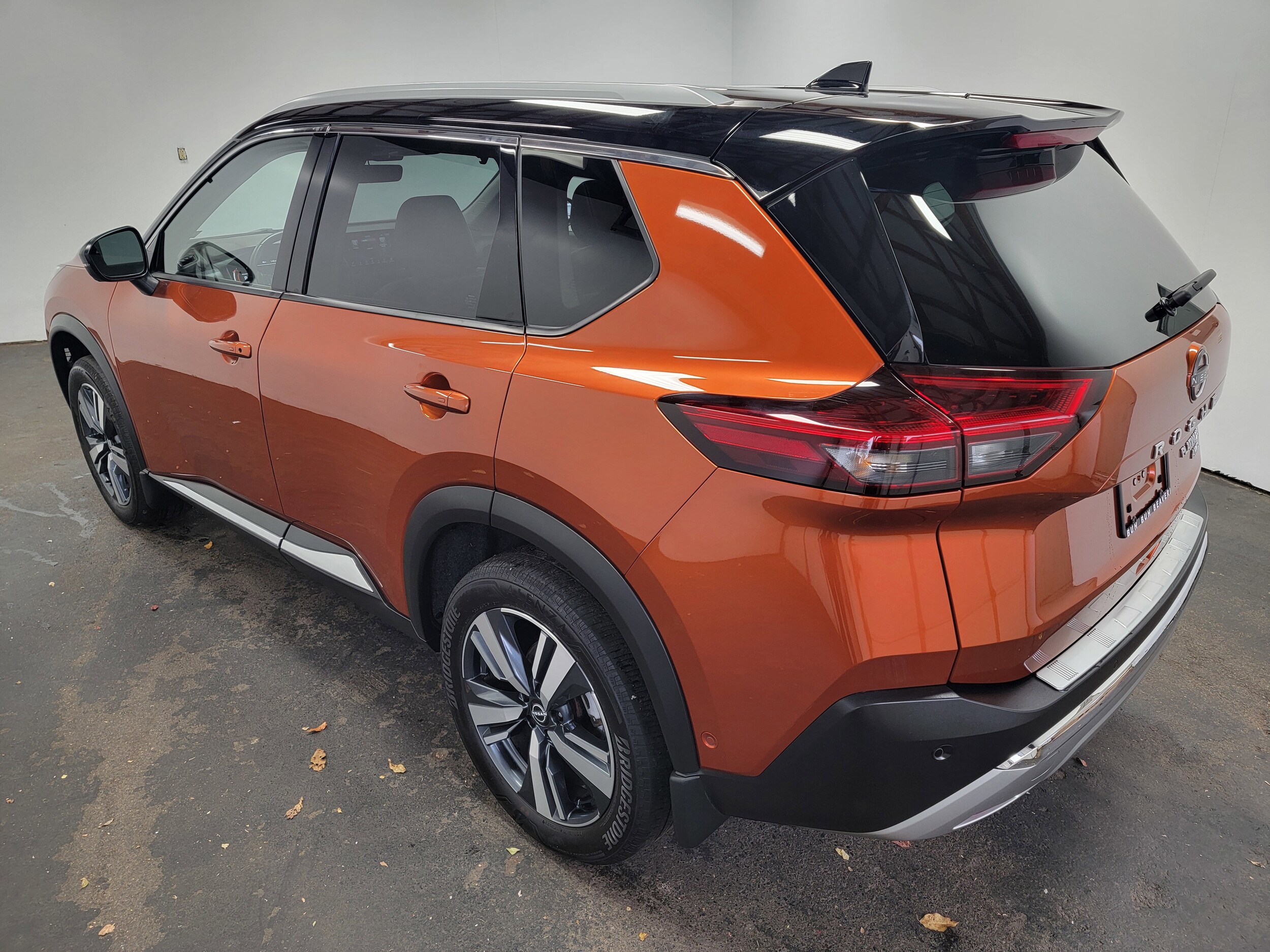 2023 Nissan Rogue AWD Platinum photo 2