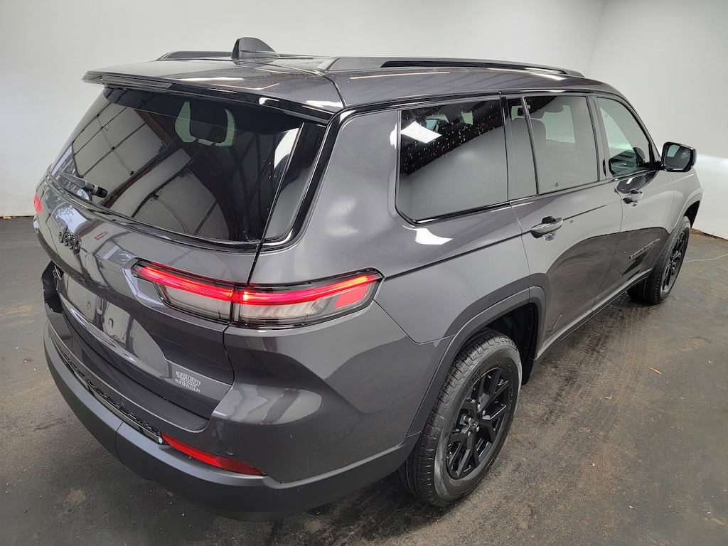 New 2025 Jeep Grand Cherokee L Laredo Sport Utility