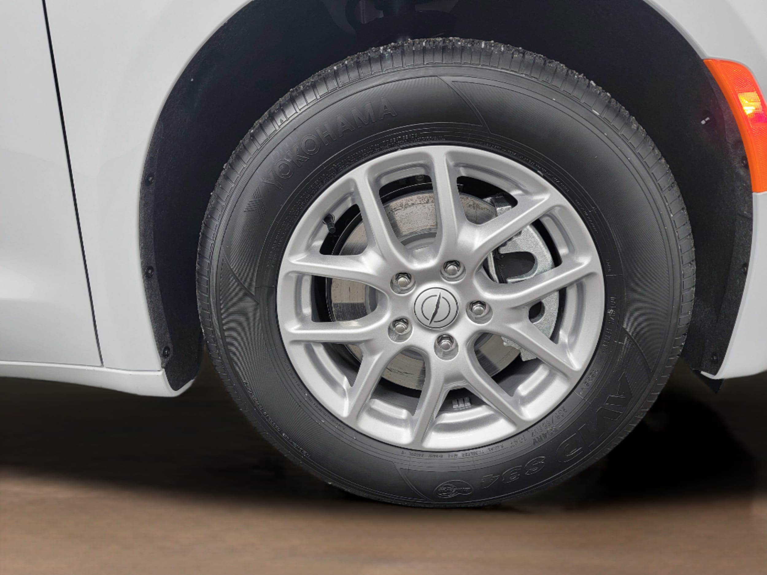 2026 Chrysler Voyager LX - Photo 27