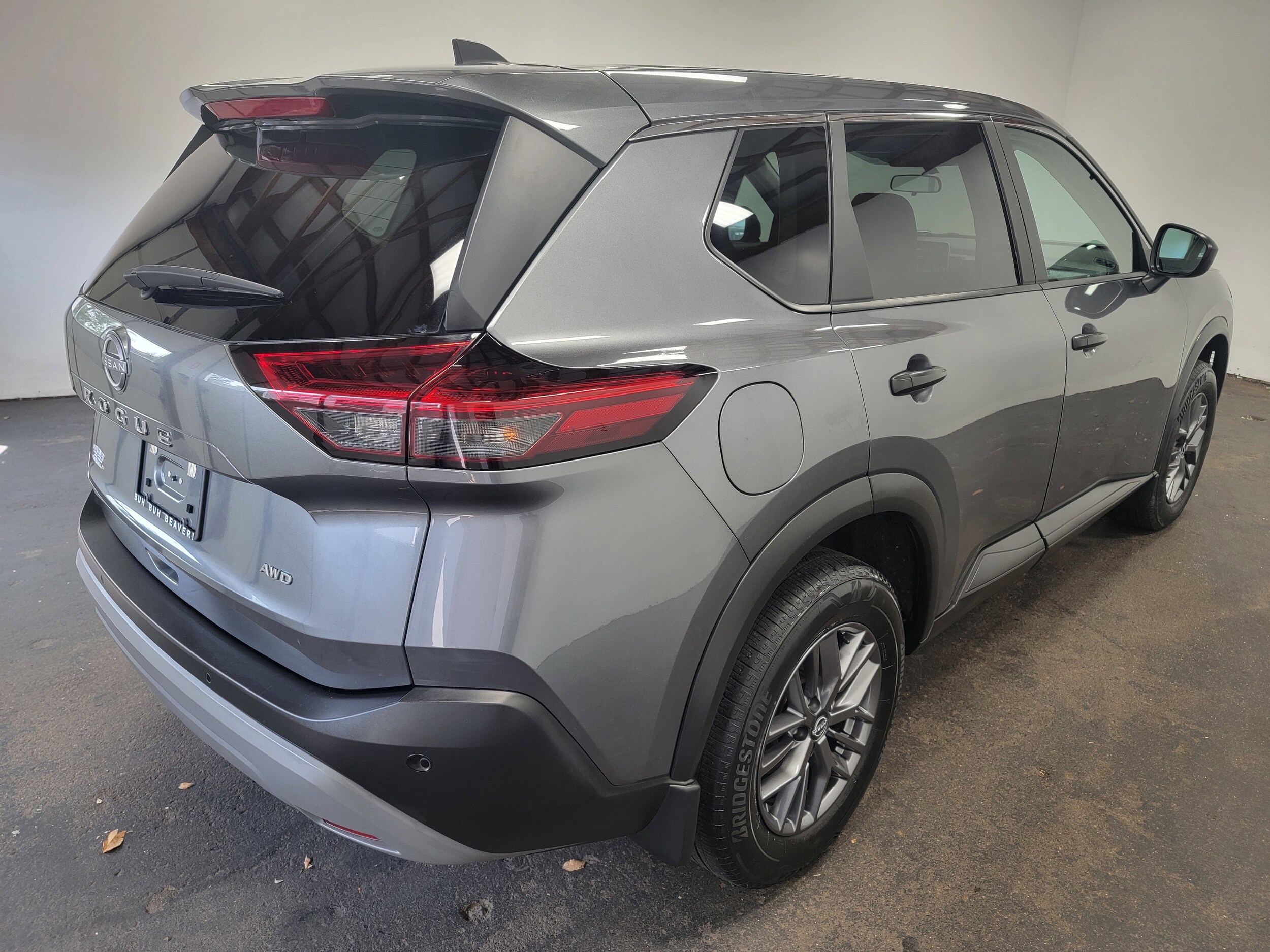 2023 Nissan Rogue AWD S photo 3