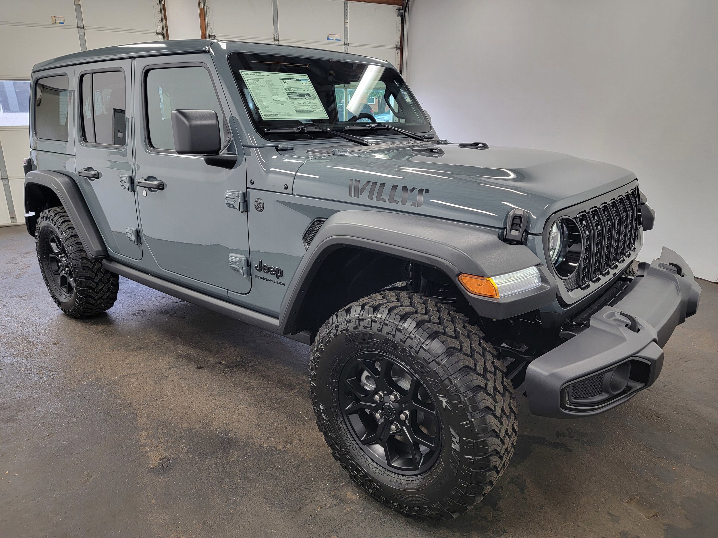 2025 Jeep Wrangler Sport photo 4