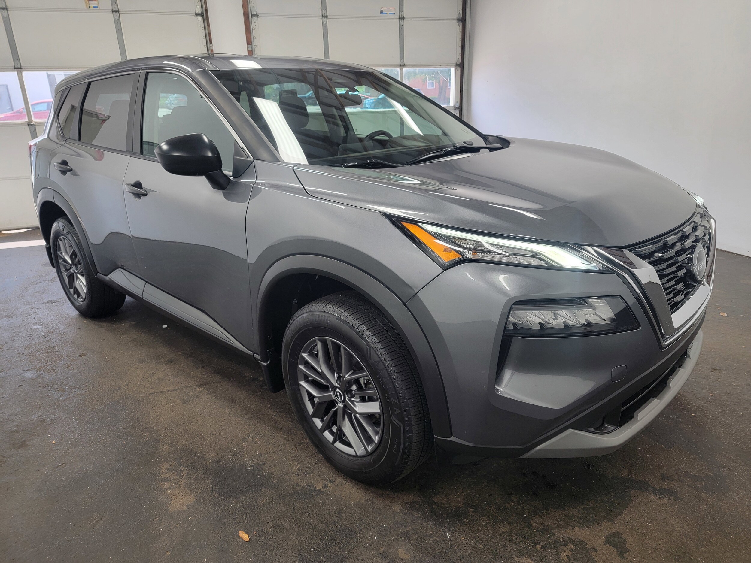 2023 Nissan Rogue AWD S photo 4