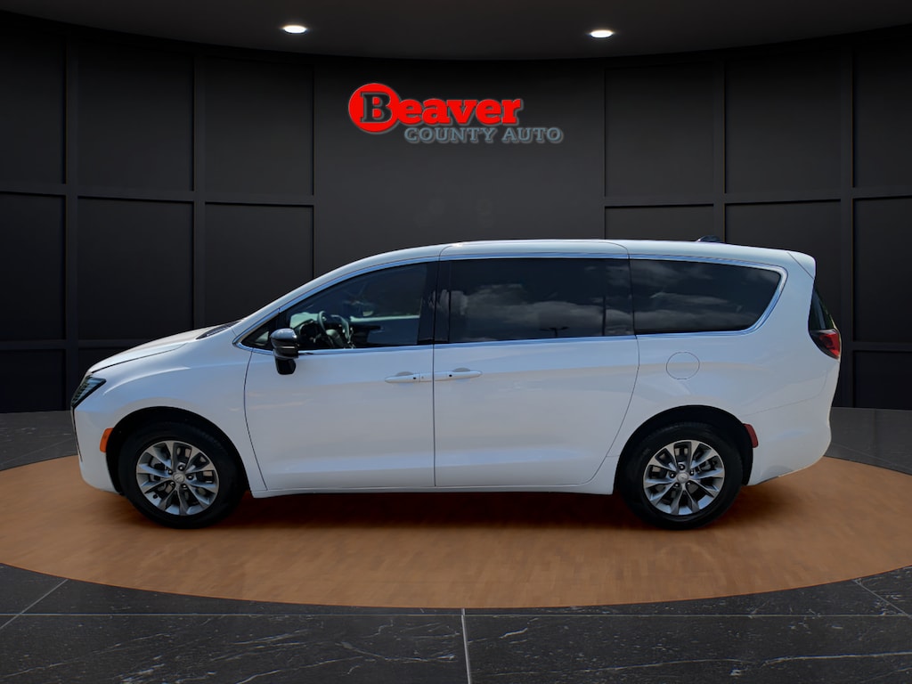 New 2027 Chrysler Pacifica Select Passenger Van