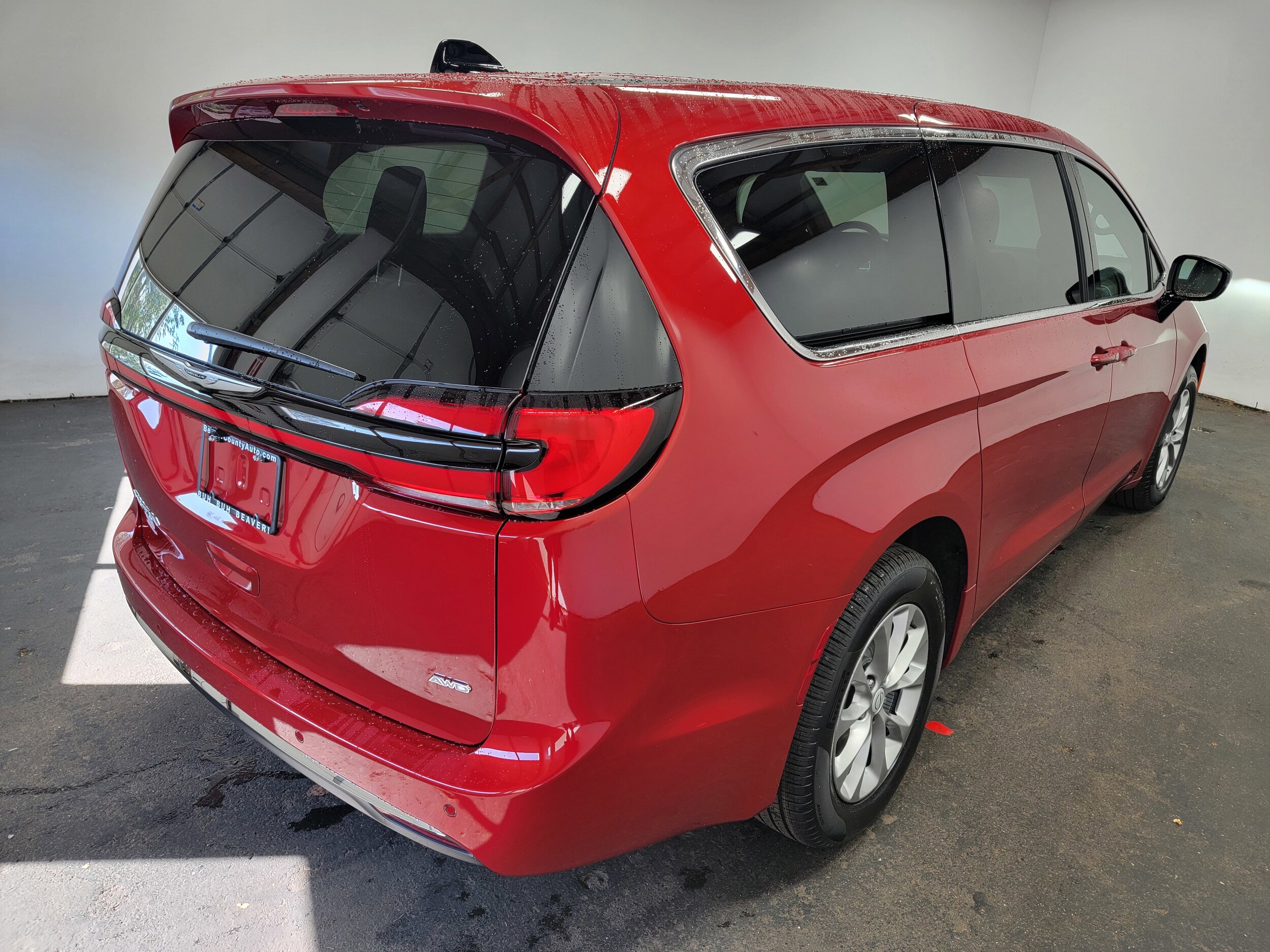 2026 Chrysler Pacifica photo 3