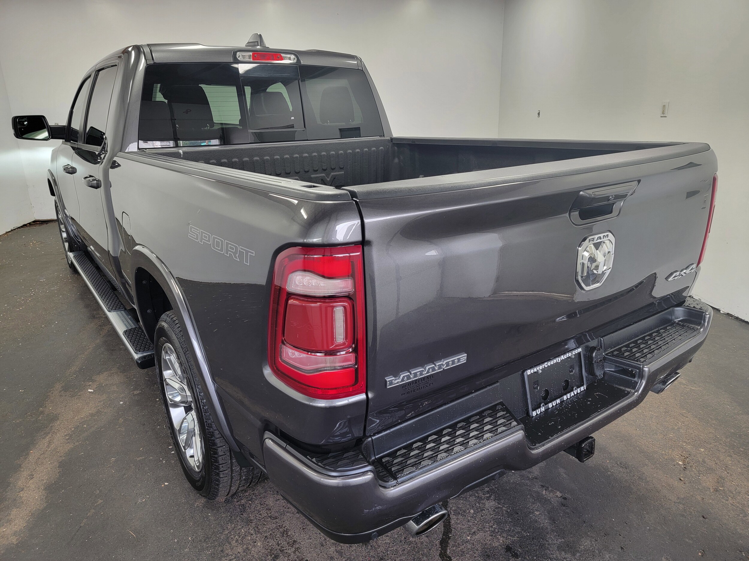 2022 Ram 1500 Laramie photo 2