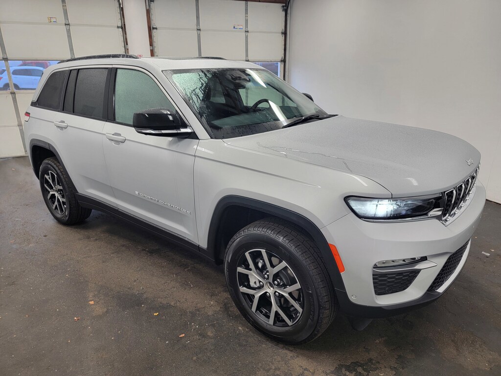 New 2025 Jeep Grand Cherokee Limited Sport Utility