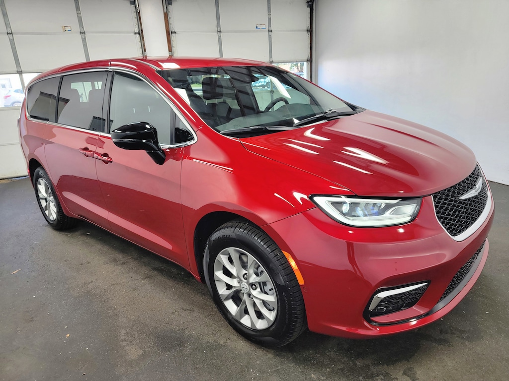 New 2026 Chrysler Pacifica Select Passenger Van