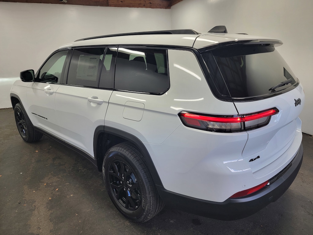 New 2025 Jeep Grand Cherokee L Laredo Sport Utility
