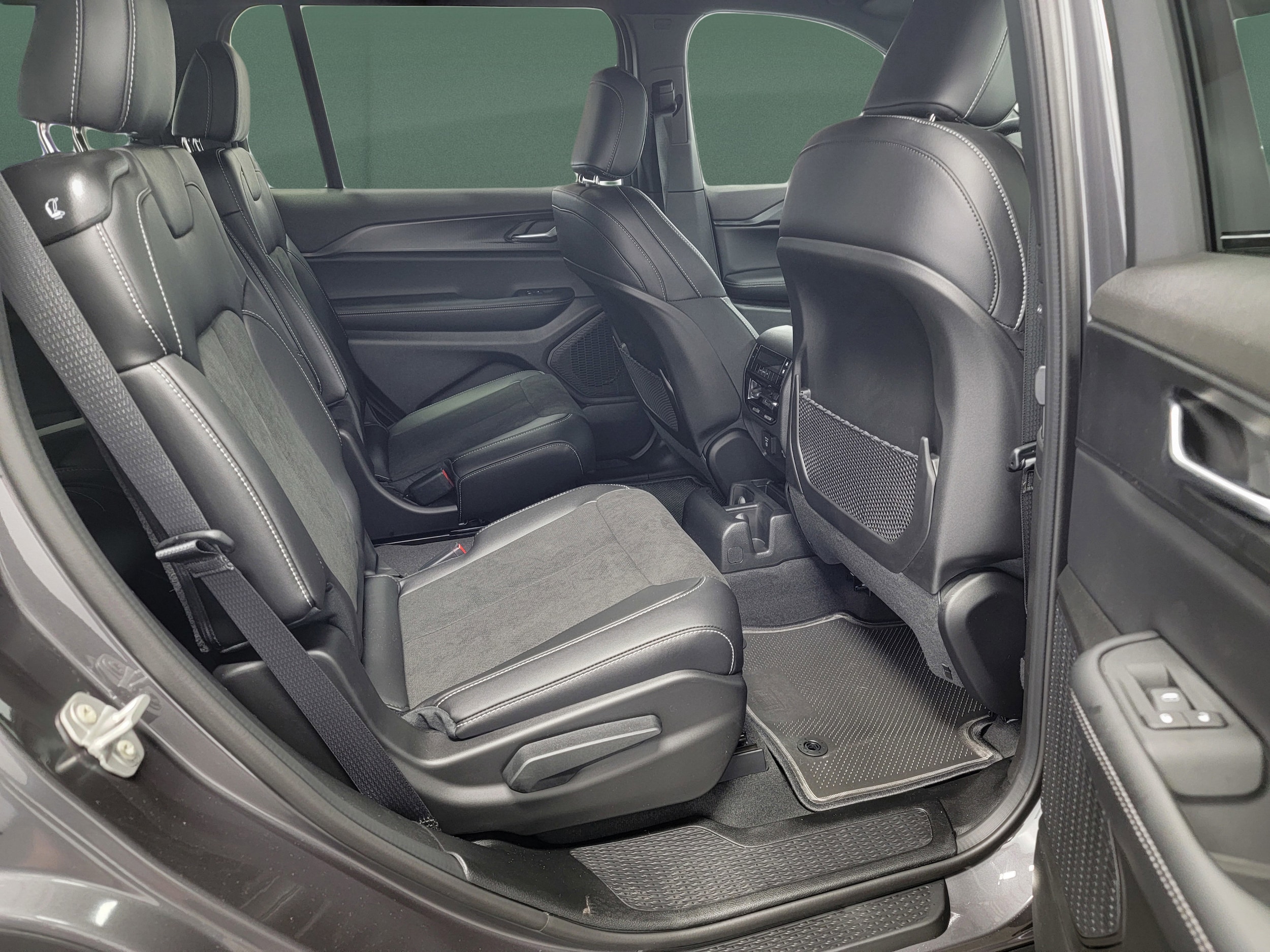 2025 Jeep Grand Cherokee L Altitude - Photo 8