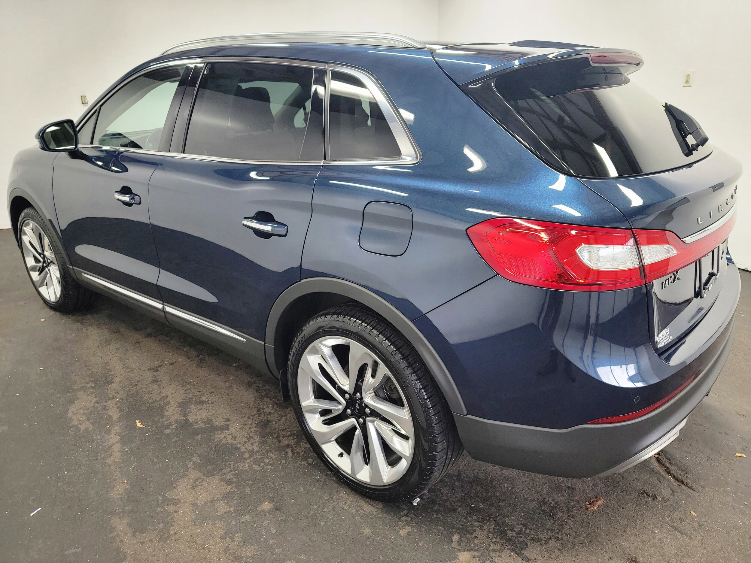 Used 2017 Lincoln MKX Reserve with VIN 2LMPJ8LR1HBL14495 for sale in Beaver Falls, PA
