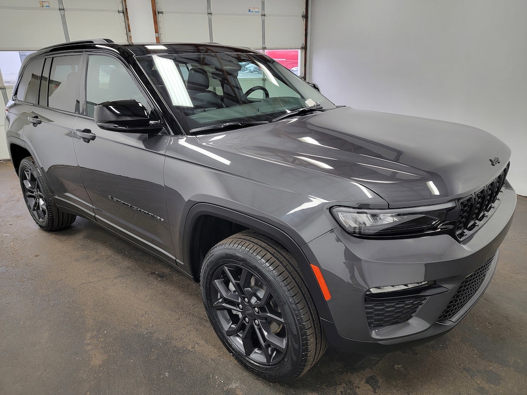 New 2025 Jeep Grand Cherokee Limited Sport Utility