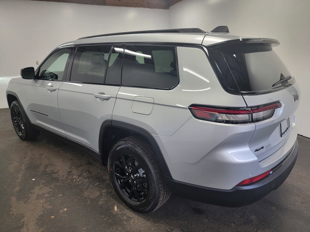 New 2025 Jeep Grand Cherokee L Laredo Sport Utility