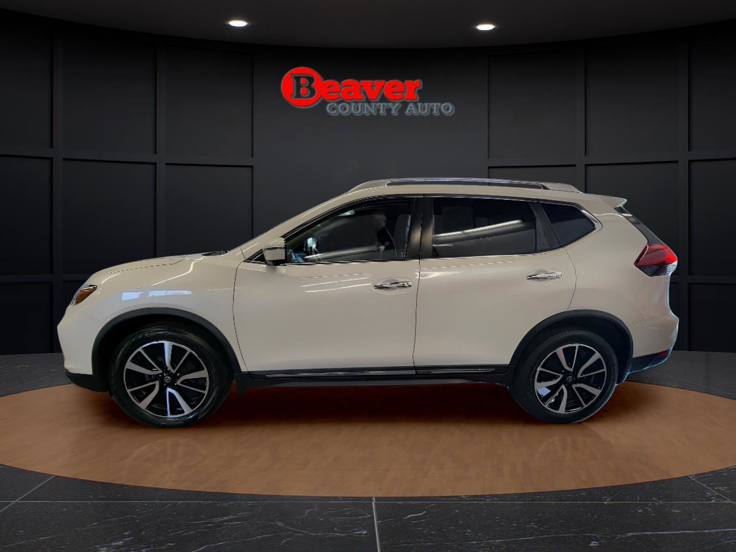 Used 2018 Nissan Rogue SL with VIN JN8AT2MV5JW322746 for sale in Beaver Falls, PA