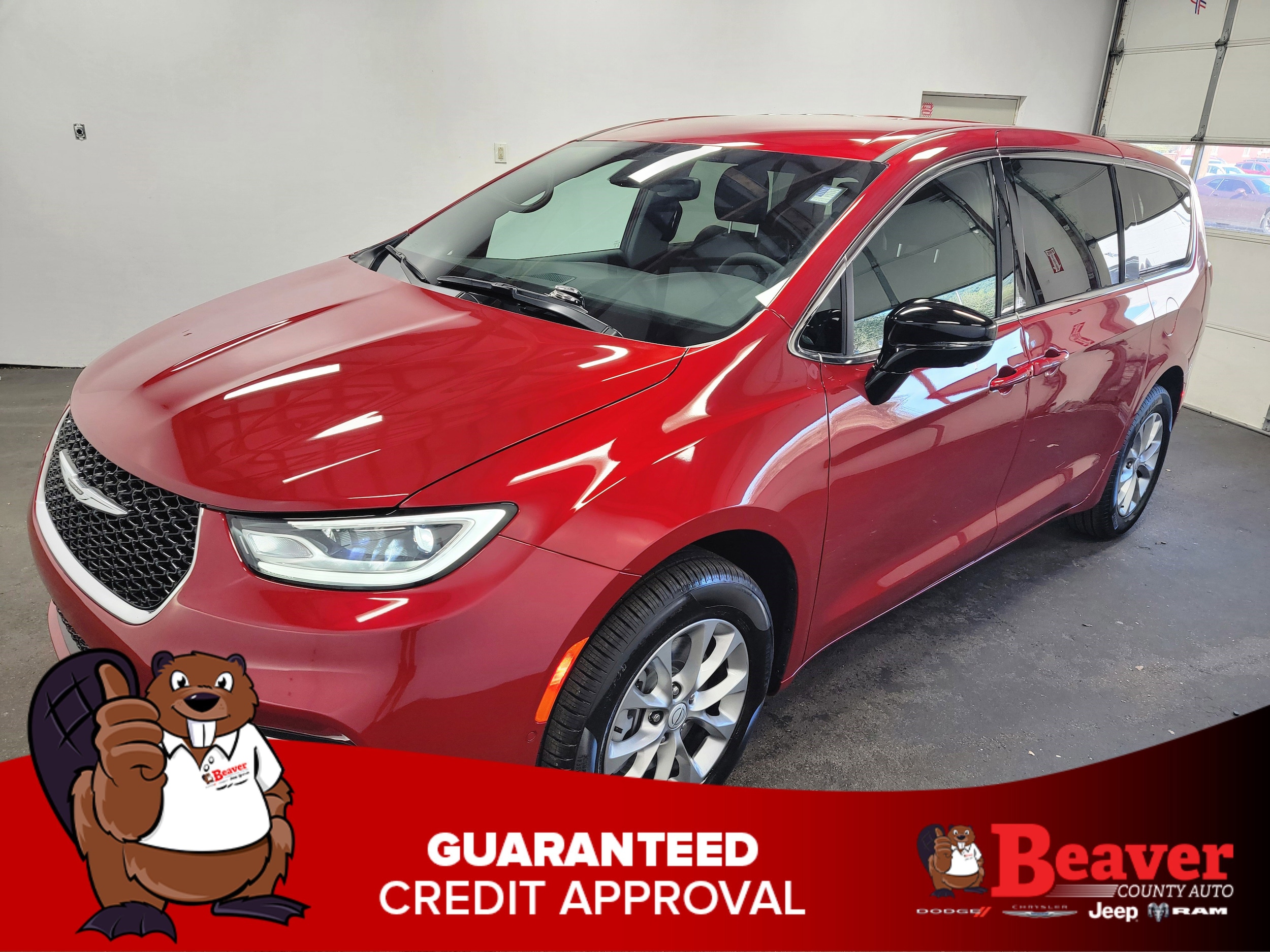 2026 Chrysler Pacifica Select's photo