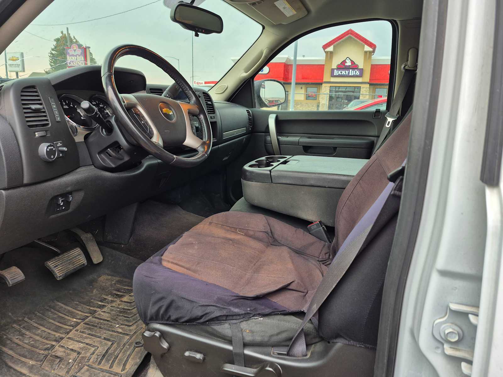 2013 Chevrolet Silverado 1500 LT photo 3