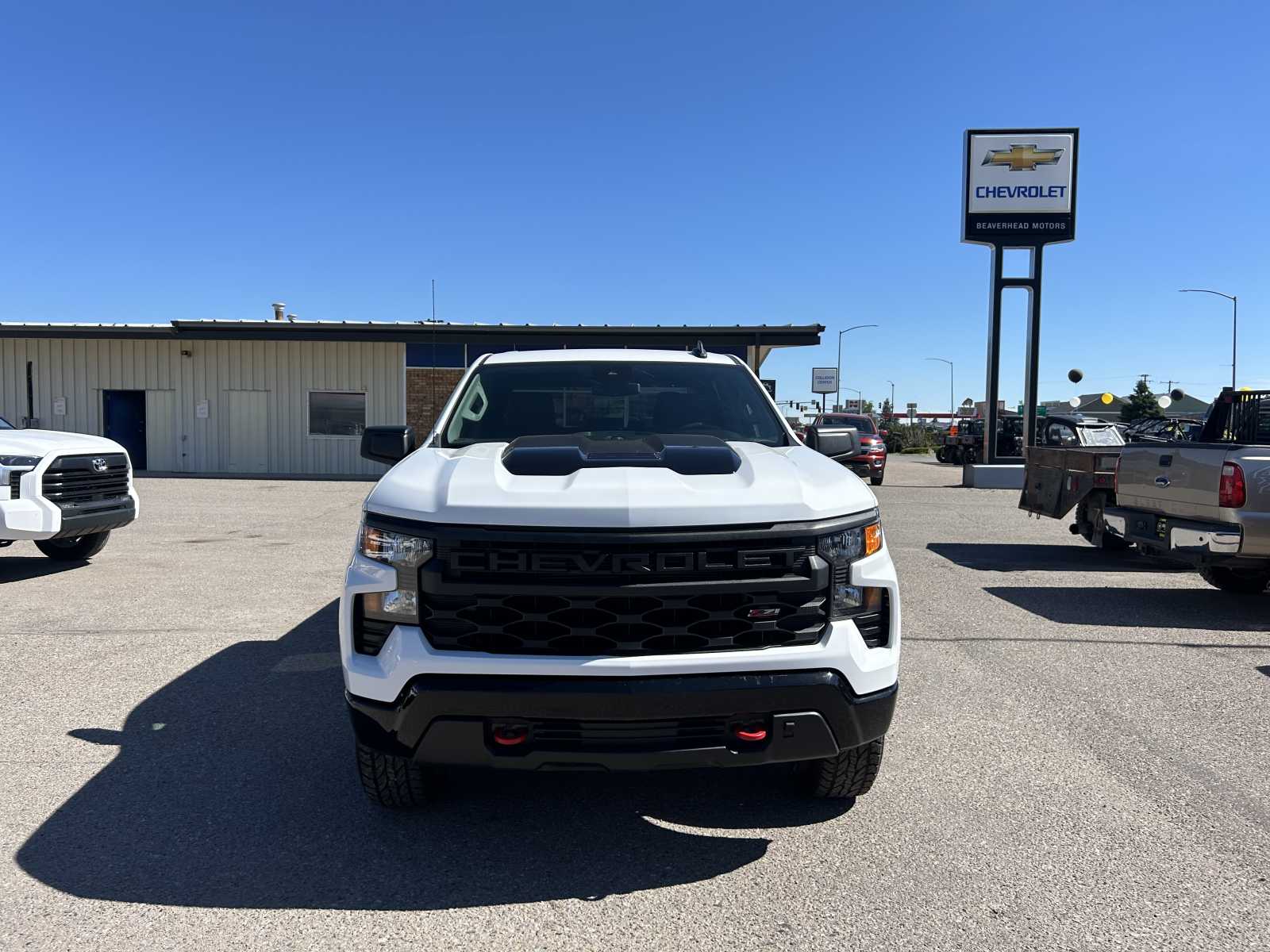 Used 2022 Chevrolet Silverado 1500 Custom Trail Boss with VIN 3GCPDCED9NG502072 for sale in Dillon, MT