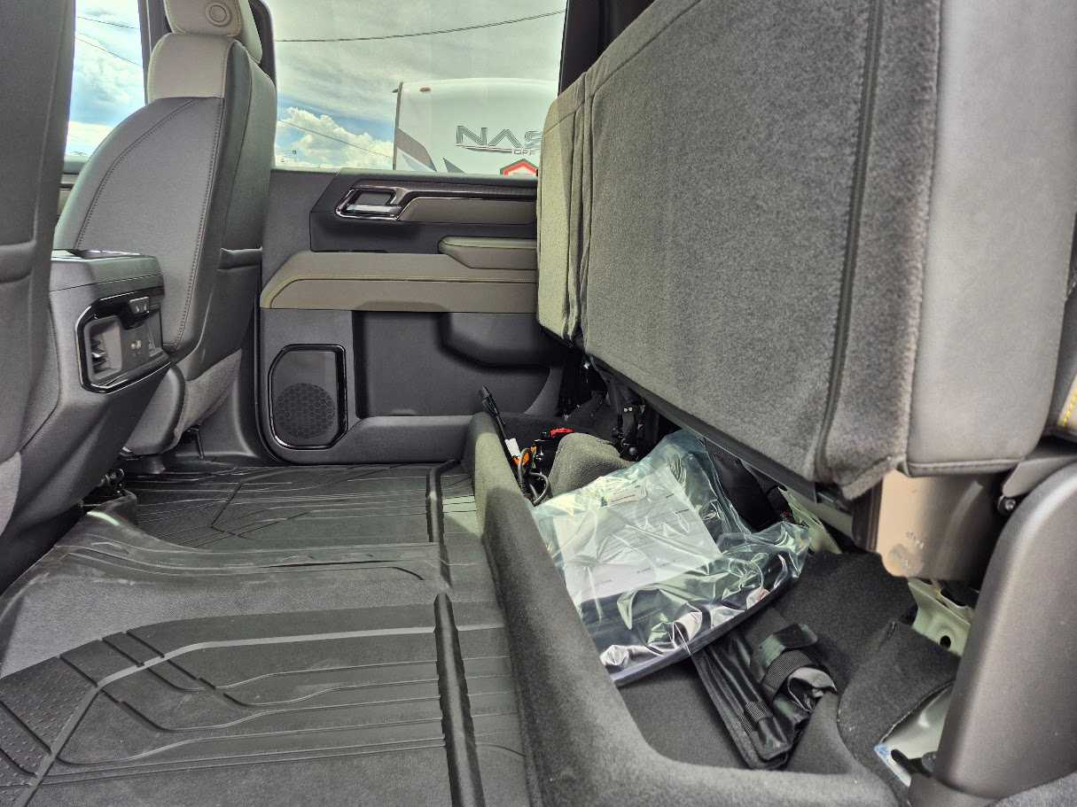 2026 Chevrolet Silverado 2500 HD ZR2 - Photo 36
