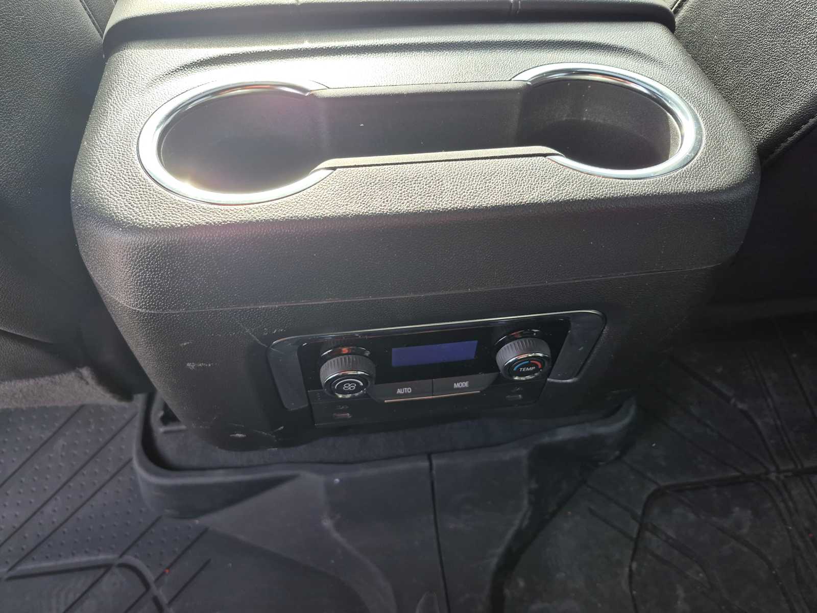 2025 Chevrolet Tahoe Z71 - Photo 34