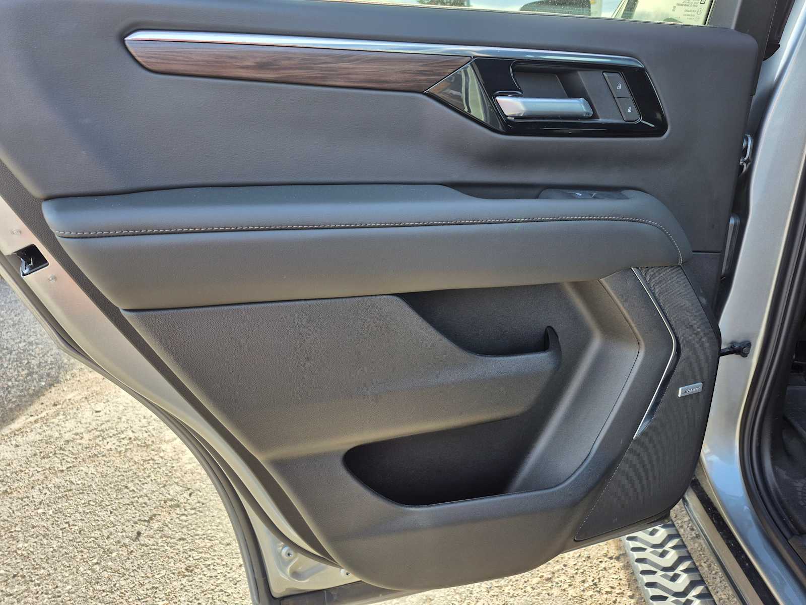 2025 Chevrolet Tahoe Z71 - Photo 31