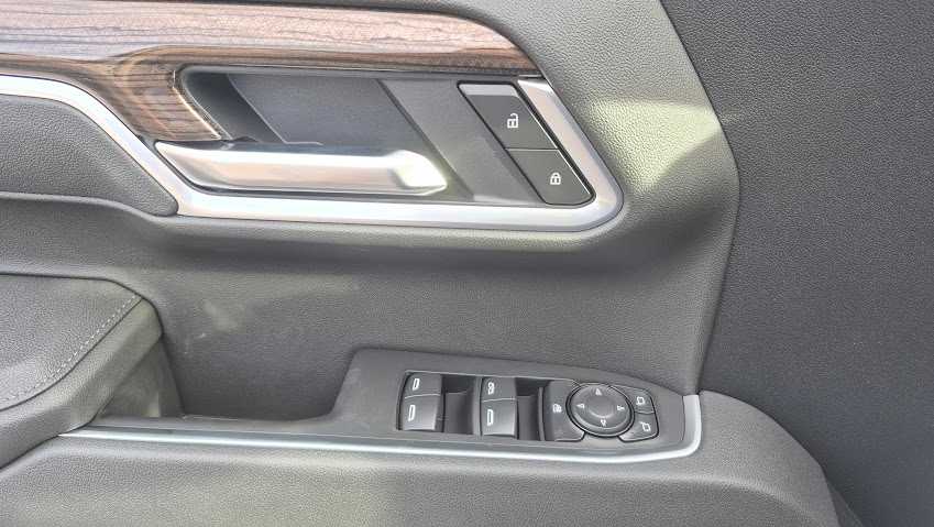 2026 Chevrolet Silverado 1500 LT - Photo 13