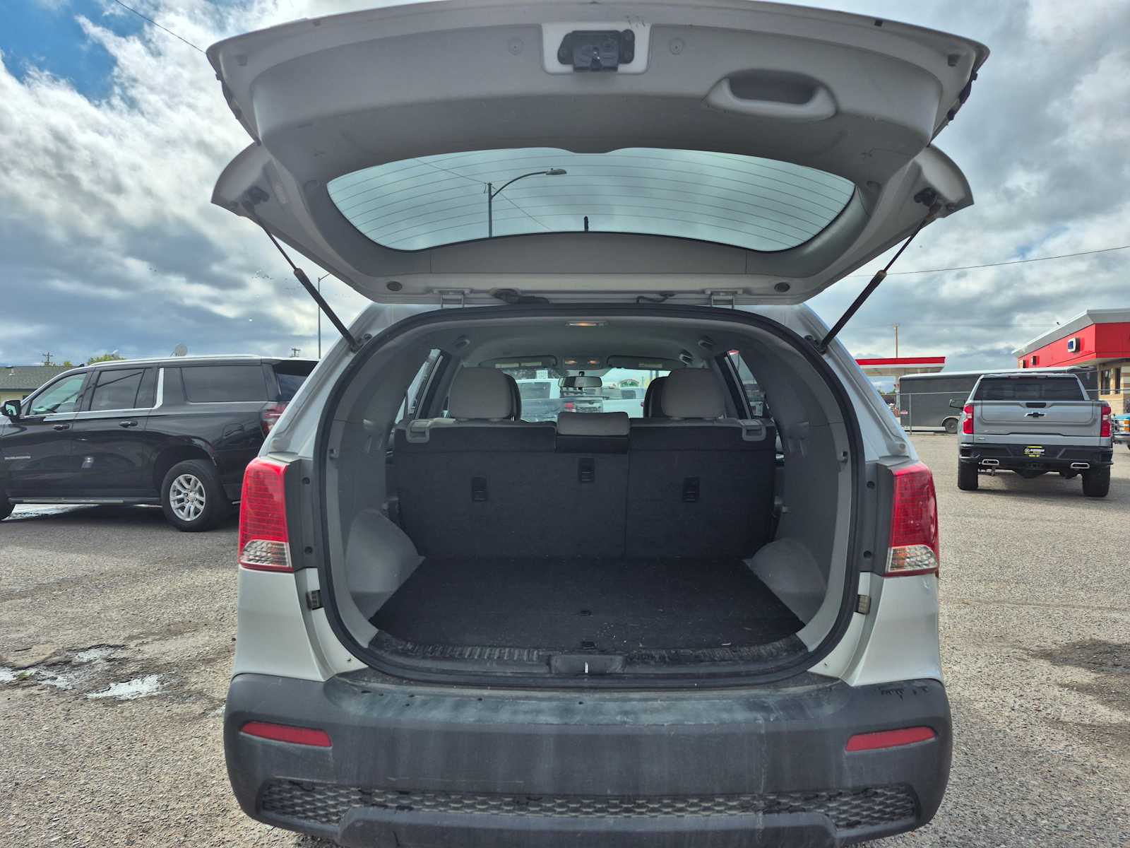 2011 Kia Sorento LX photo 3