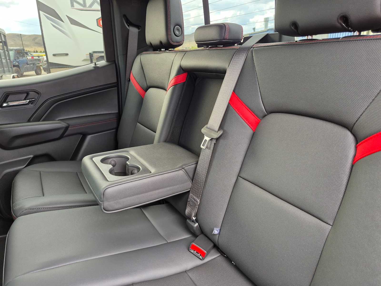 2026 Chevrolet Colorado Z71 - Photo 30