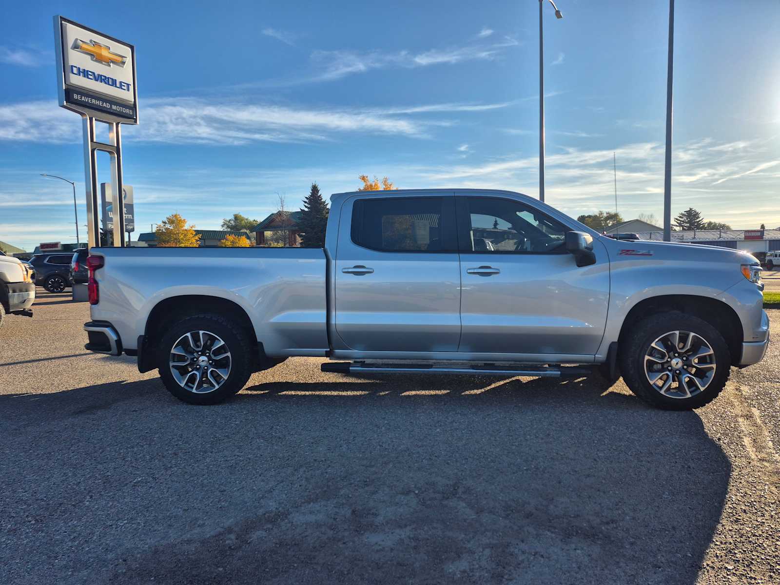 2022 Chevrolet Silverado 1500 RST photo 2