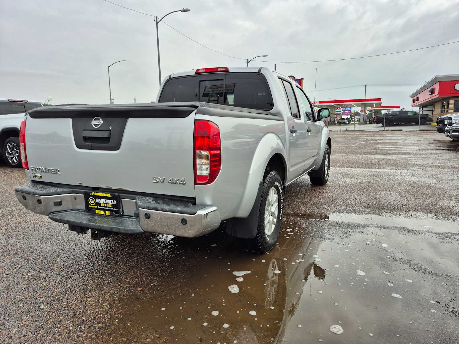 2015 Nissan Frontier SV photo 3
