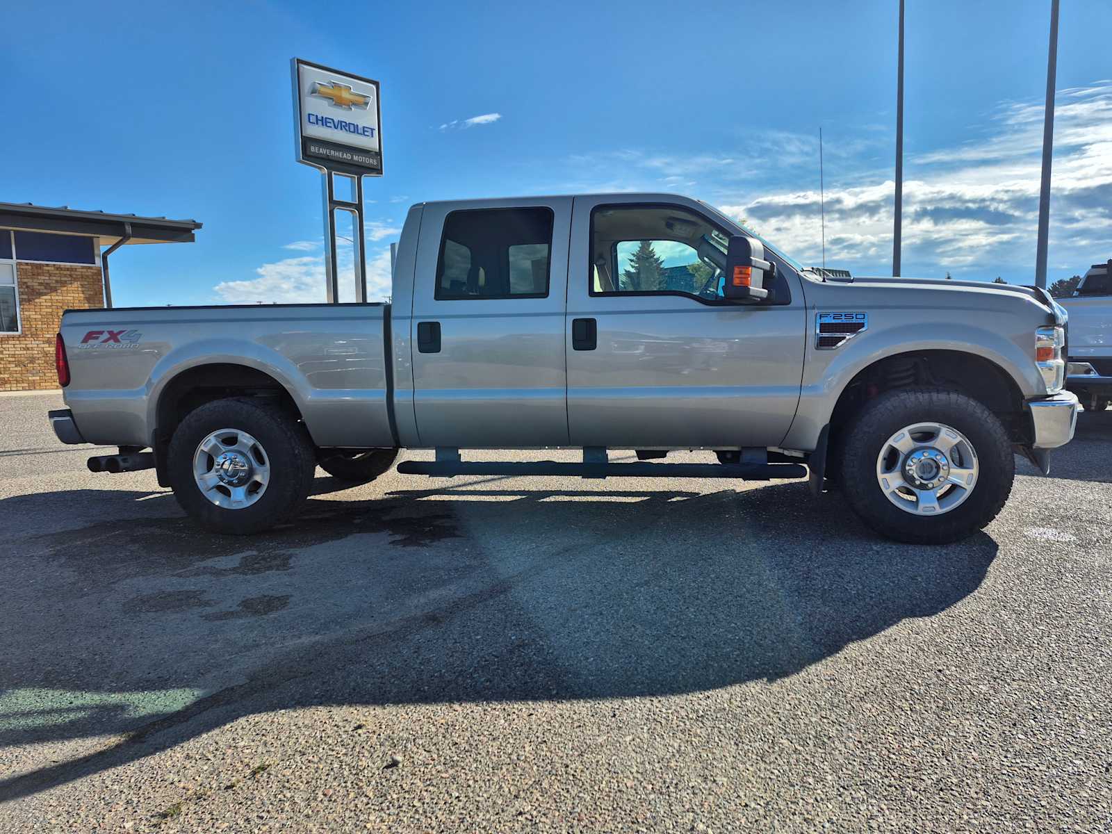 2010 Ford F-250 XLT photo 2