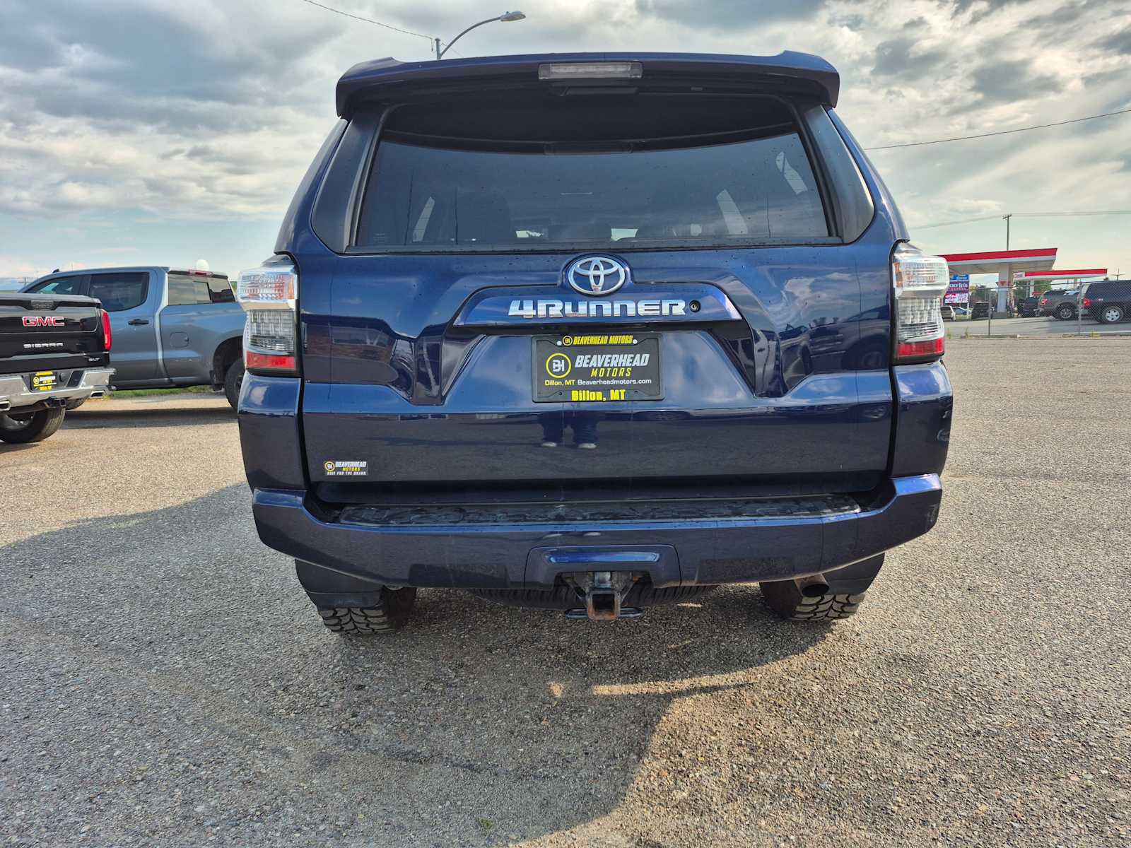 2019 Toyota 4Runner SR5 photo 3