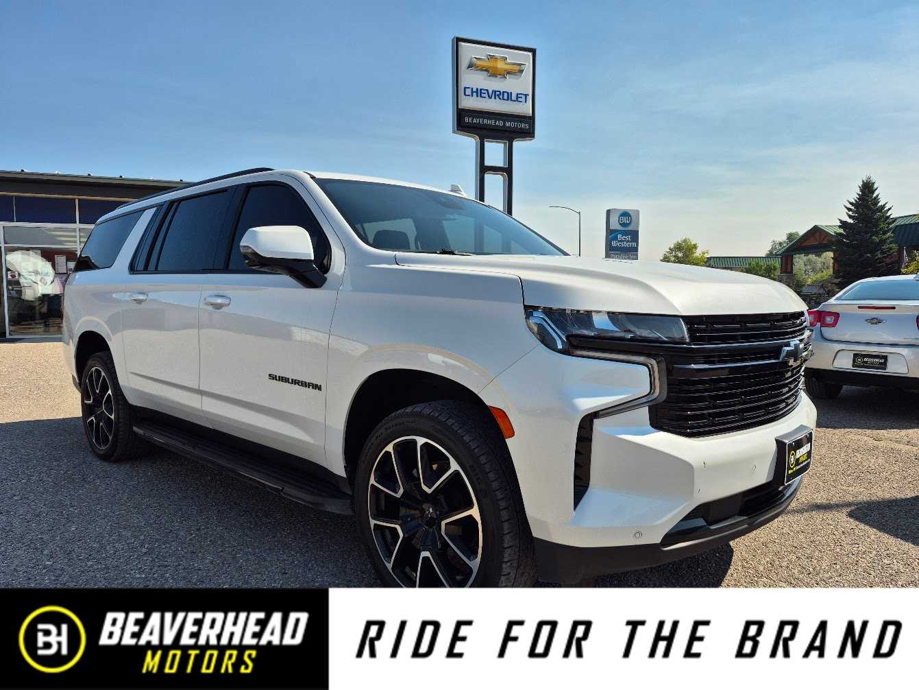 2023 Chevrolet Suburban RST