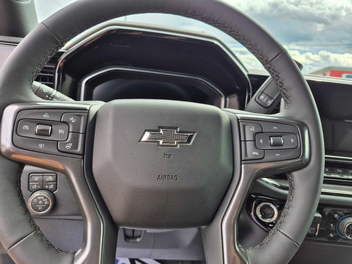2026 Chevrolet Silverado 2500 HD ZR2 - Photo 14