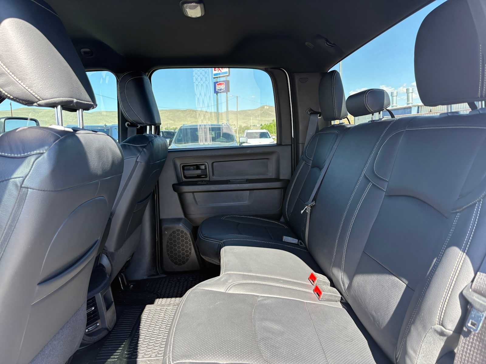 2023 RAM Ram 2500 Pickup Tradesman - Photo 29
