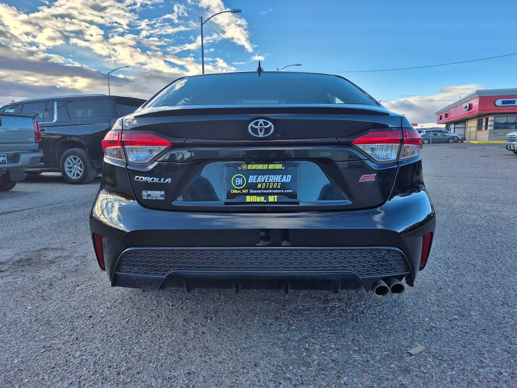 Used 2020 Toyota Corolla SE Sedan