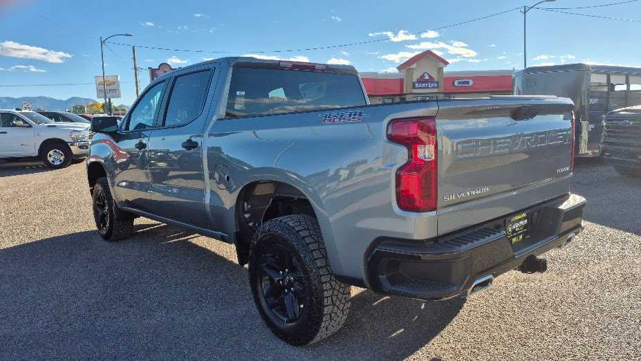 2026 Chevrolet Silverado 1500 Custom Trail Boss - Photo 8