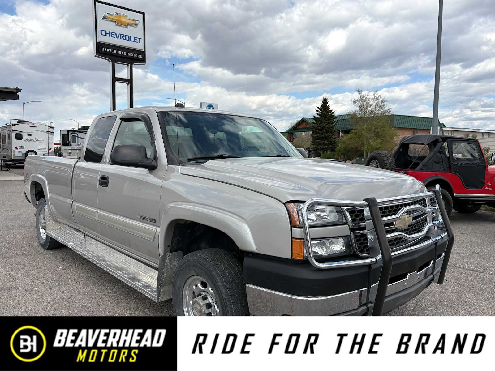 2005 Chevrolet Silverado HD LT 4WD Extended Cab SWB's photo