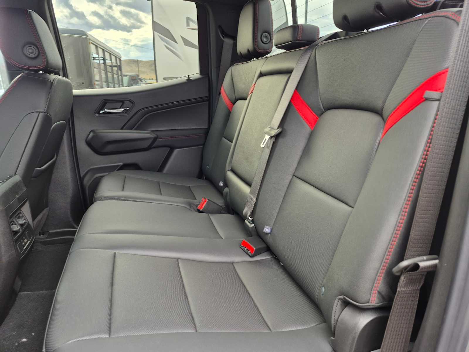 2026 Chevrolet Colorado Z71 - Photo 29