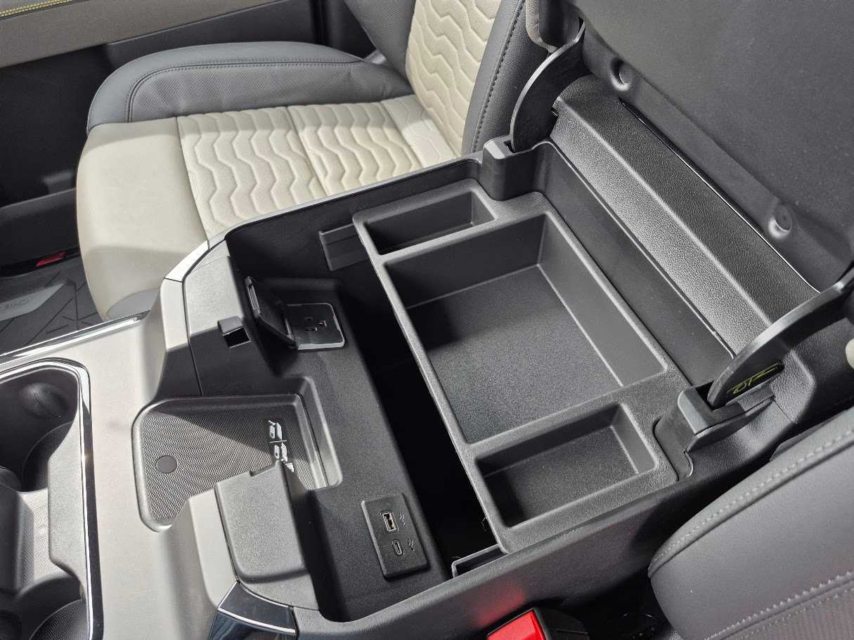 2026 Chevrolet Silverado 2500 HD ZR2 - Photo 22