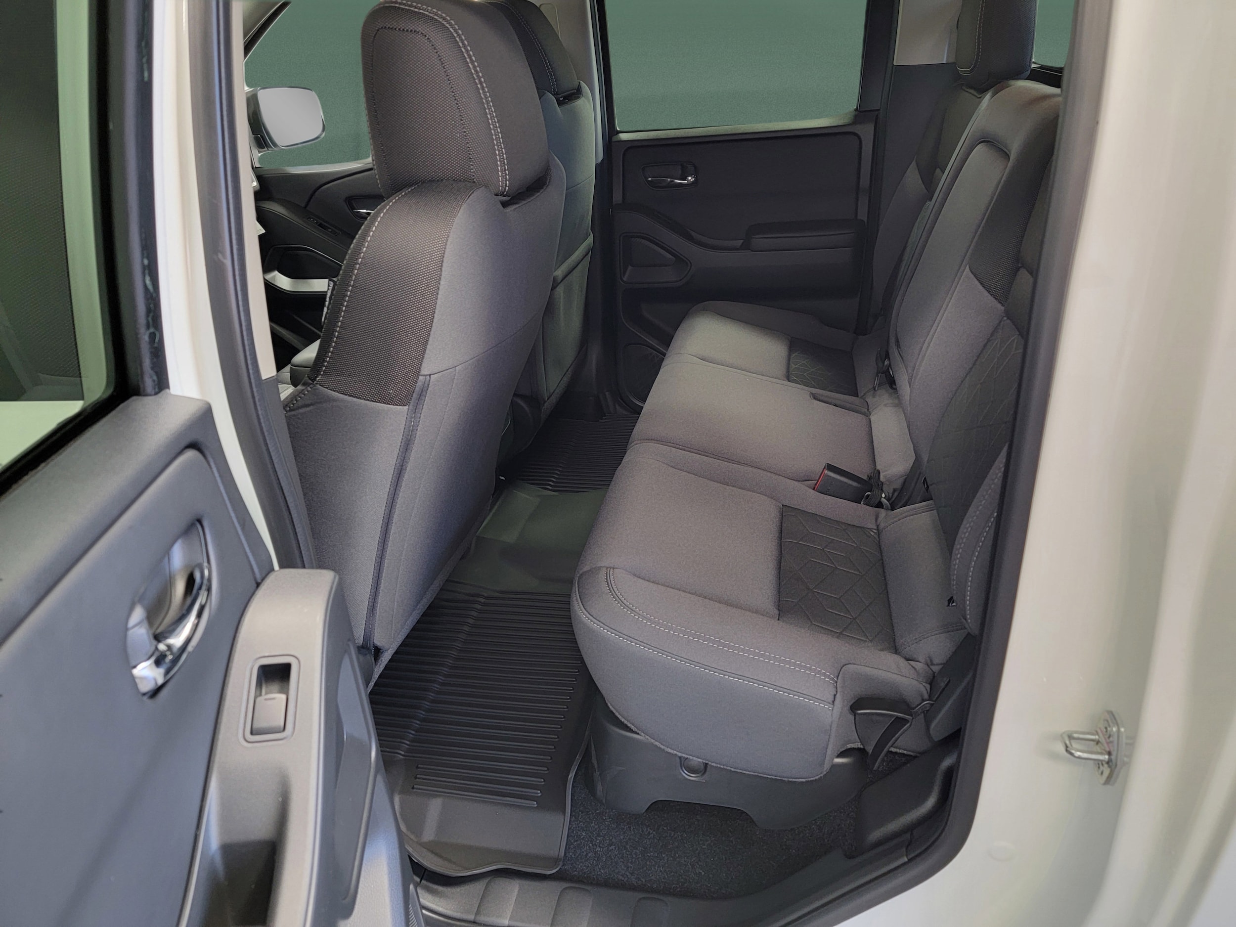2026 Nissan Frontier SV - Photo 12