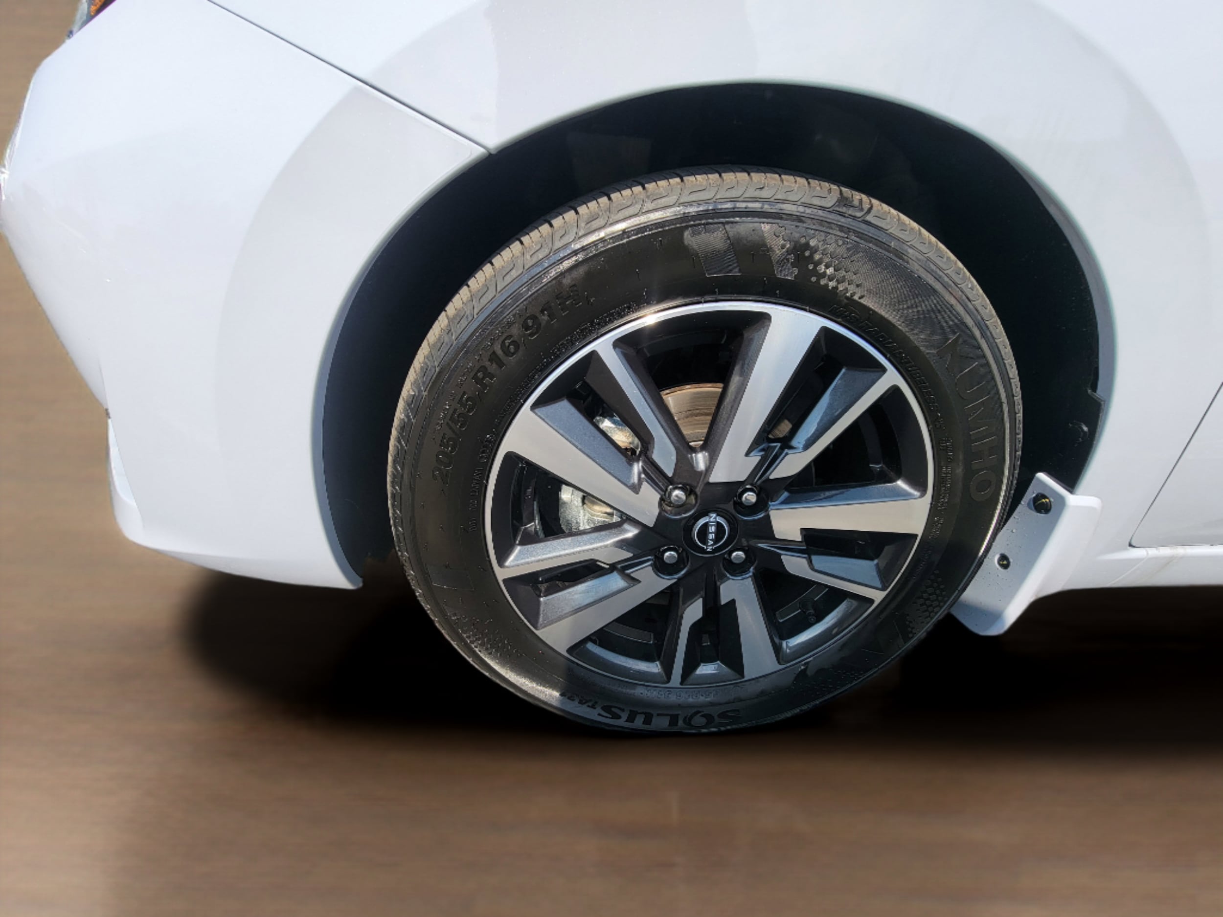 2025 Nissan Versa Sedan SV - Photo 20