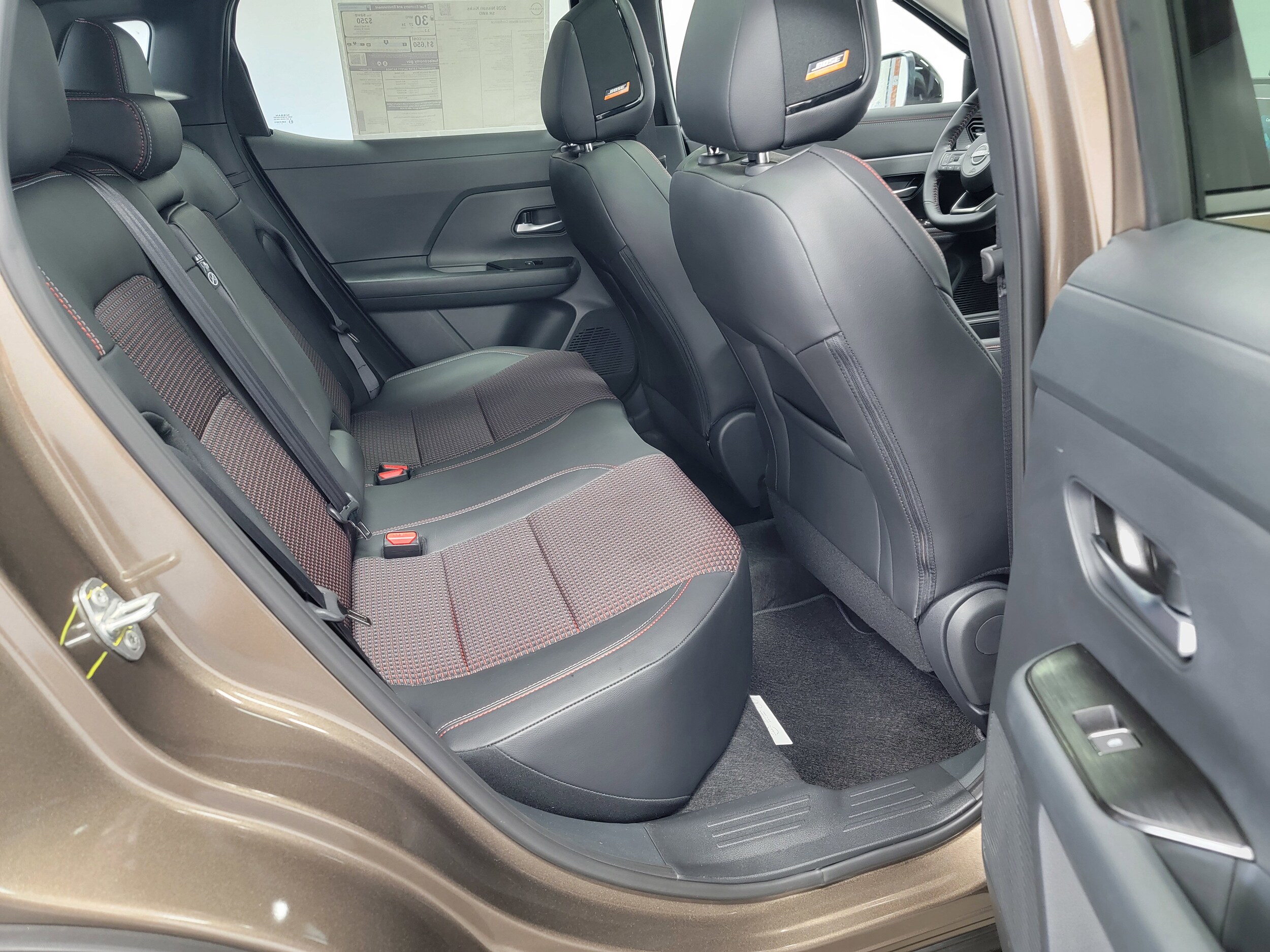 2026 Nissan KICKS SR AWD - Photo 8
