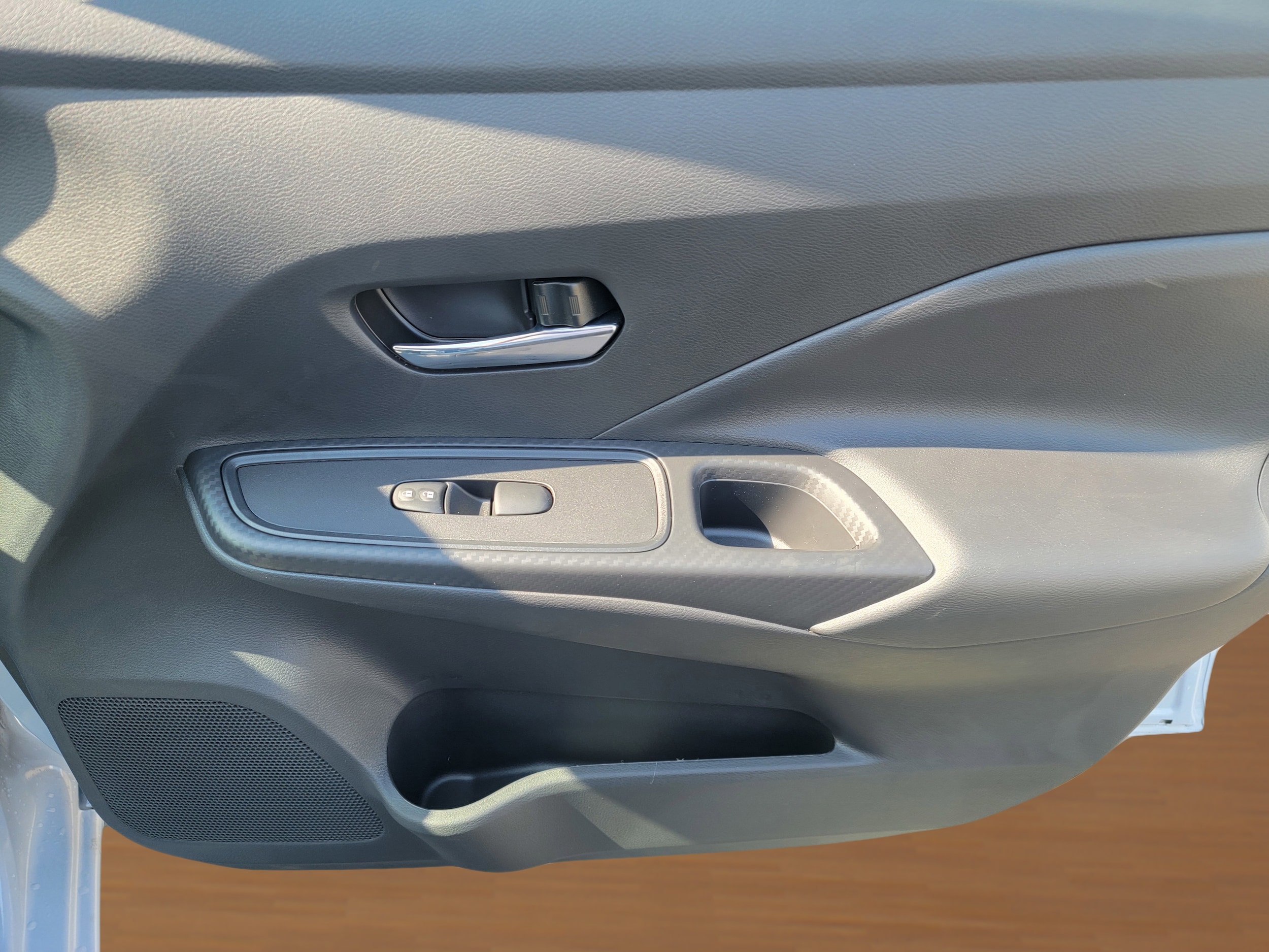 2025 Nissan Versa Sedan SV - Photo 15