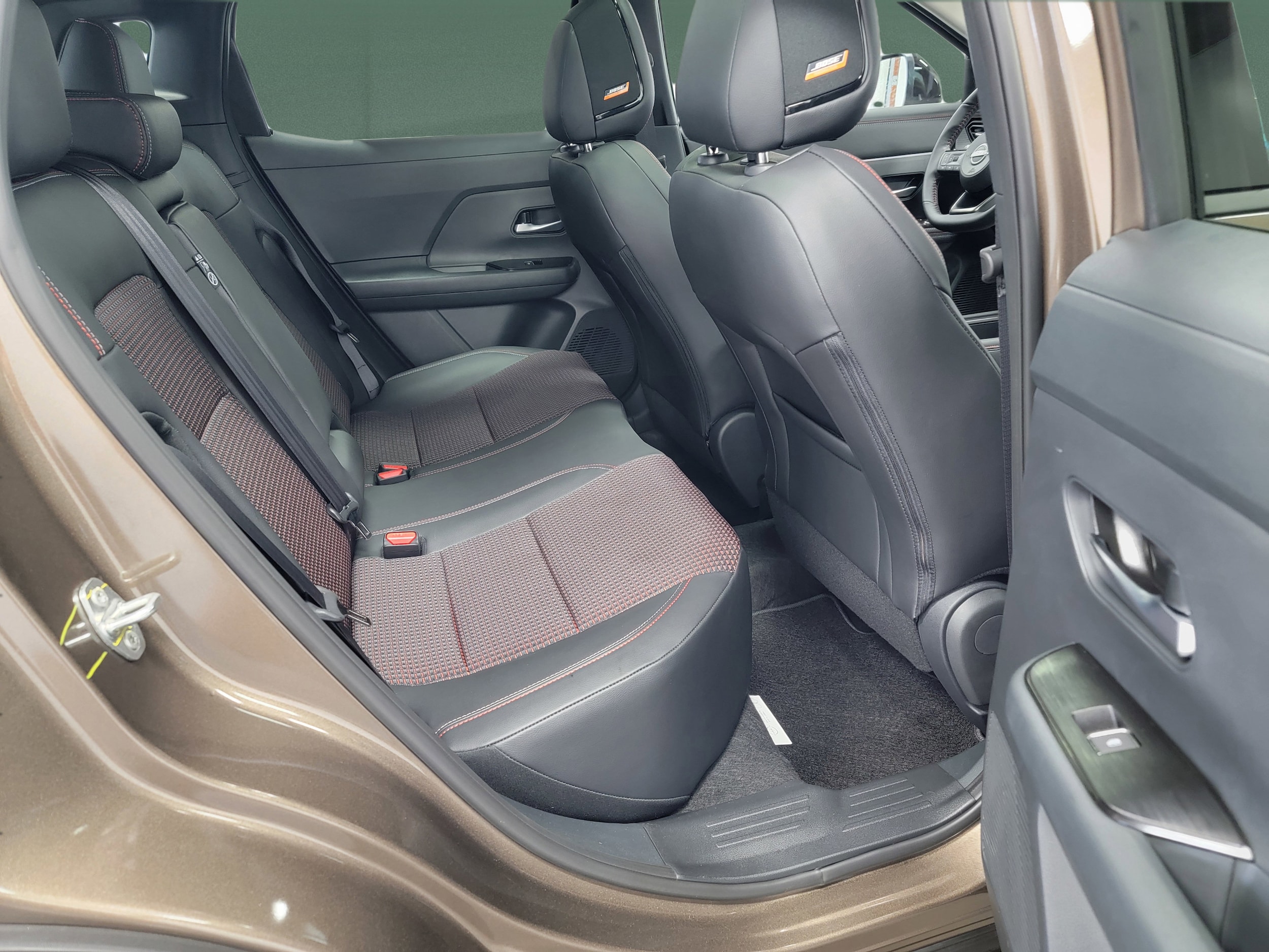 2026 Nissan KICKS SR AWD - Photo 8