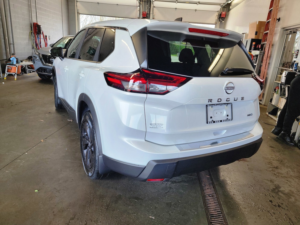 New 2026 Nissan Rogue SV SUV